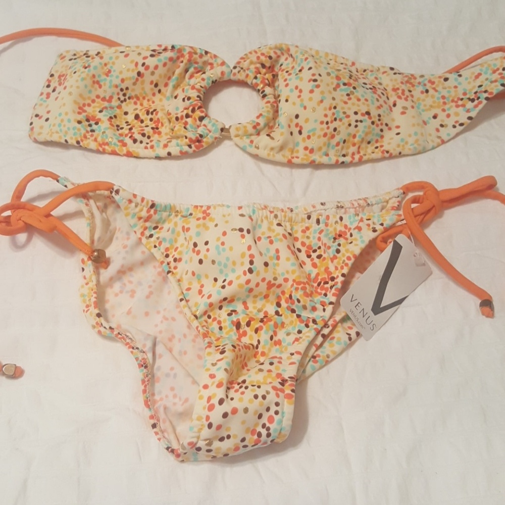Venus bikini top